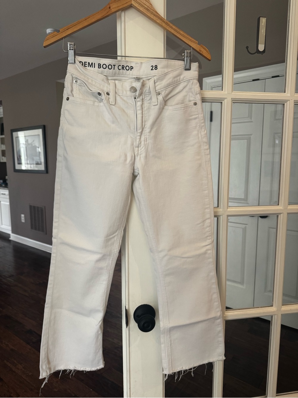 J.Crew 9" Billie Demi-Boot Crop Jeans in White - Raw Hem - Sz 28